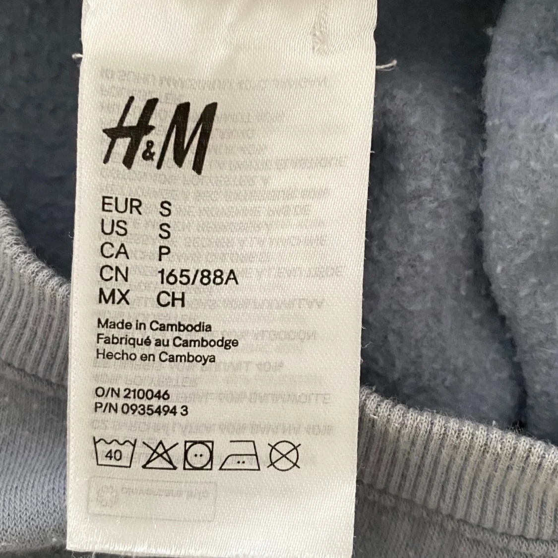 Ljusgrå sweatshirt från H&M - 1