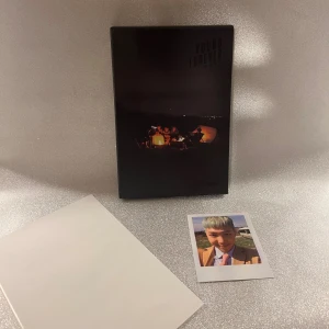 Bts album - Young forever ’Night’. Fotobok och skiva finns med. Om du har några frågor hör gärna av dig!