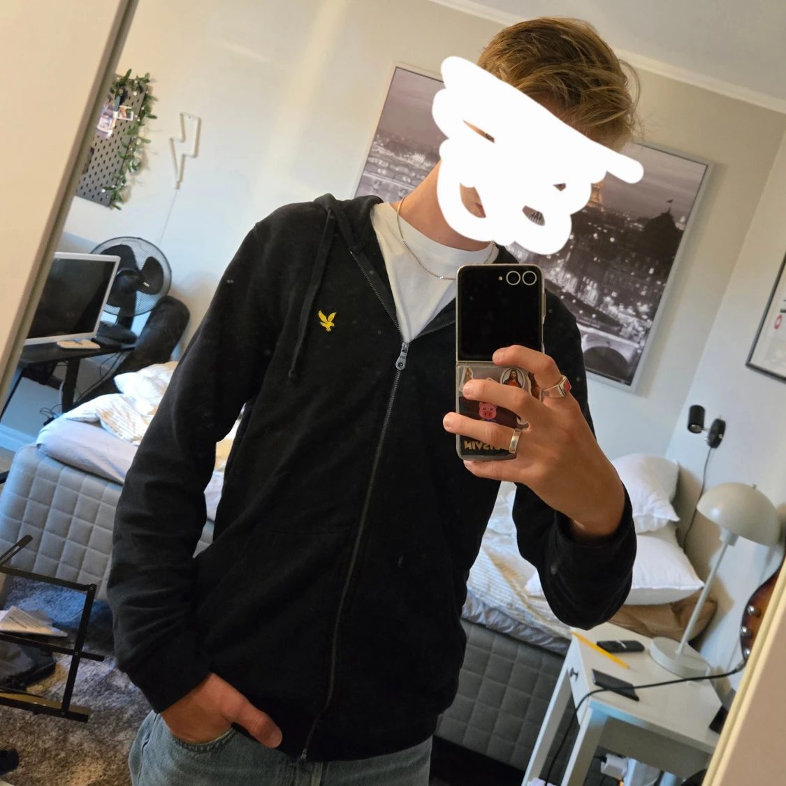 Mörkblå hoodie från Lyle & Scott - 2