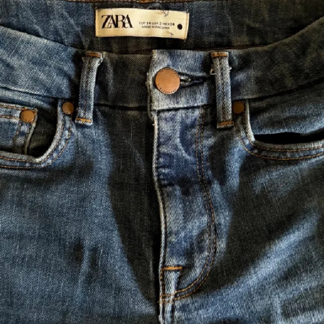 Lågmidjade bootcut jeans från Zara - 3