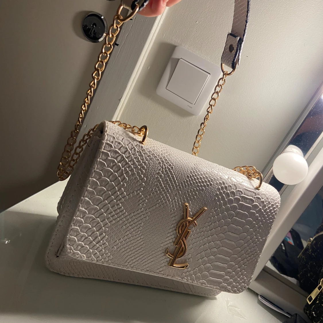 axelväska Yves Saint Laurent