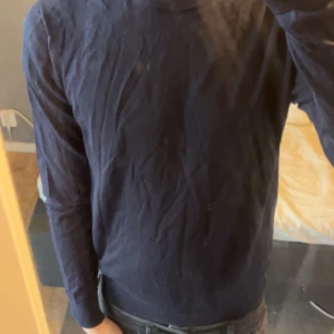 Merinoull tröja  - Sweatshirt - Blå - Märke: Uniqlo - Storlek: X-Small - Mycket bra skick - Nypris: 499kr - Mitt pris: 199kr - hör av dig vid funderingar 💫