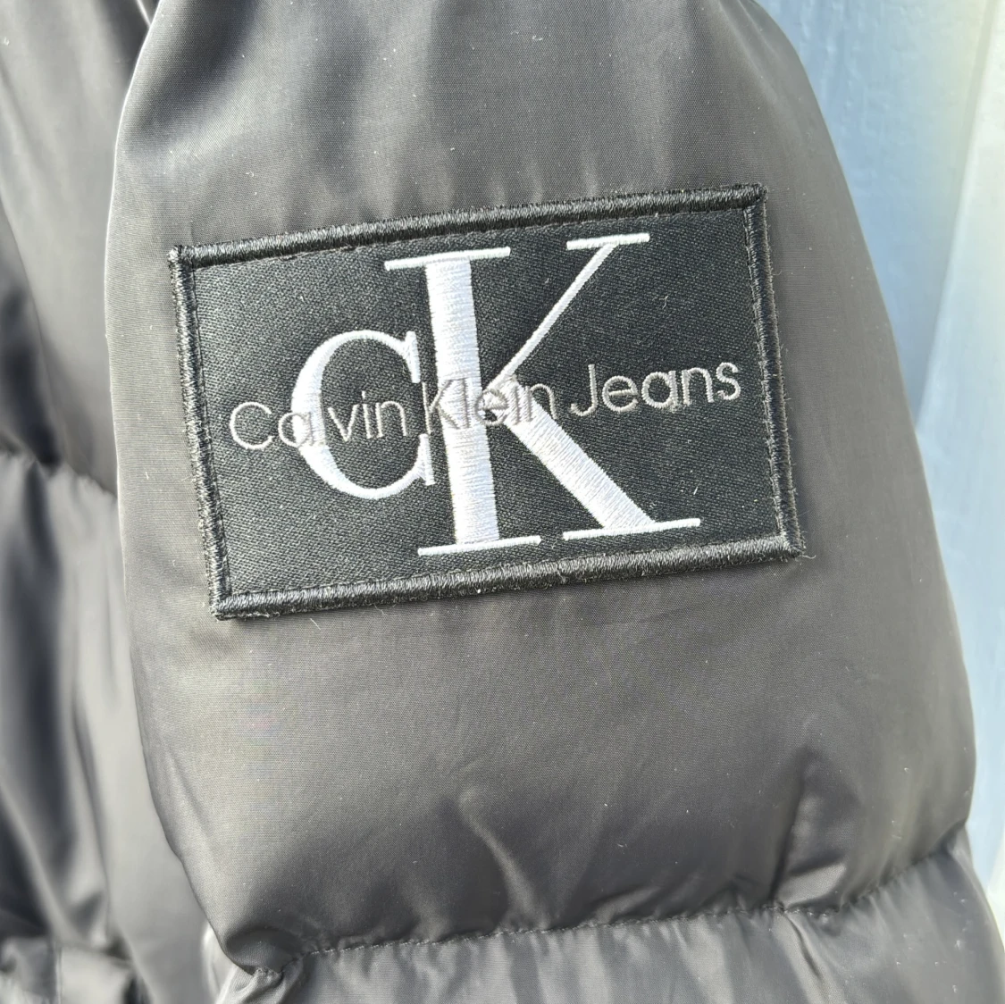 Svart pufferjacka från Calvin Klein stl XL - 1