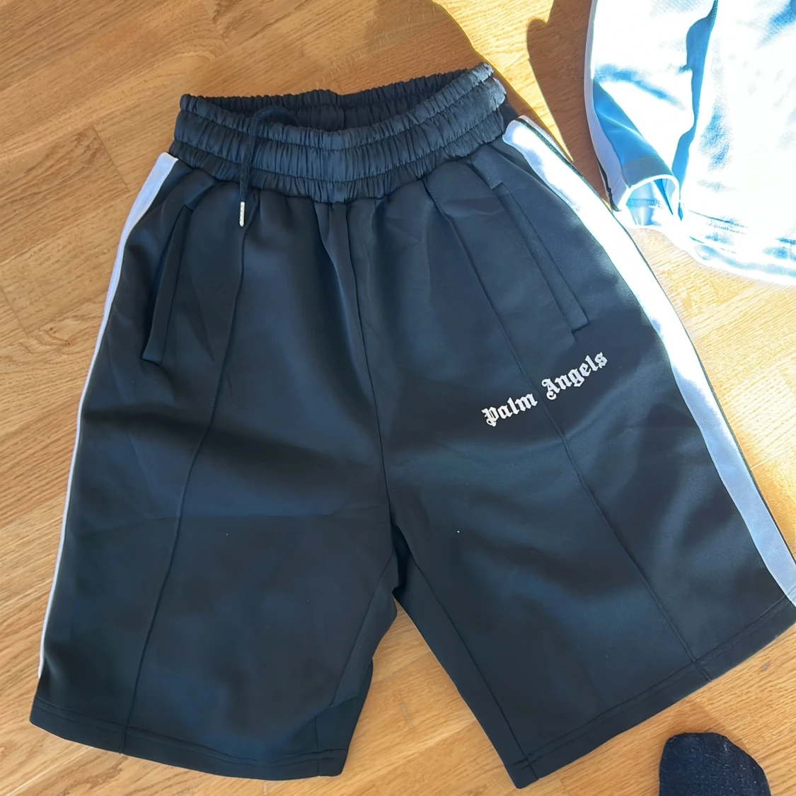 Palm Angels shorts svart & ljusblå 800 för båda !!!( 500 för en !!) - 1