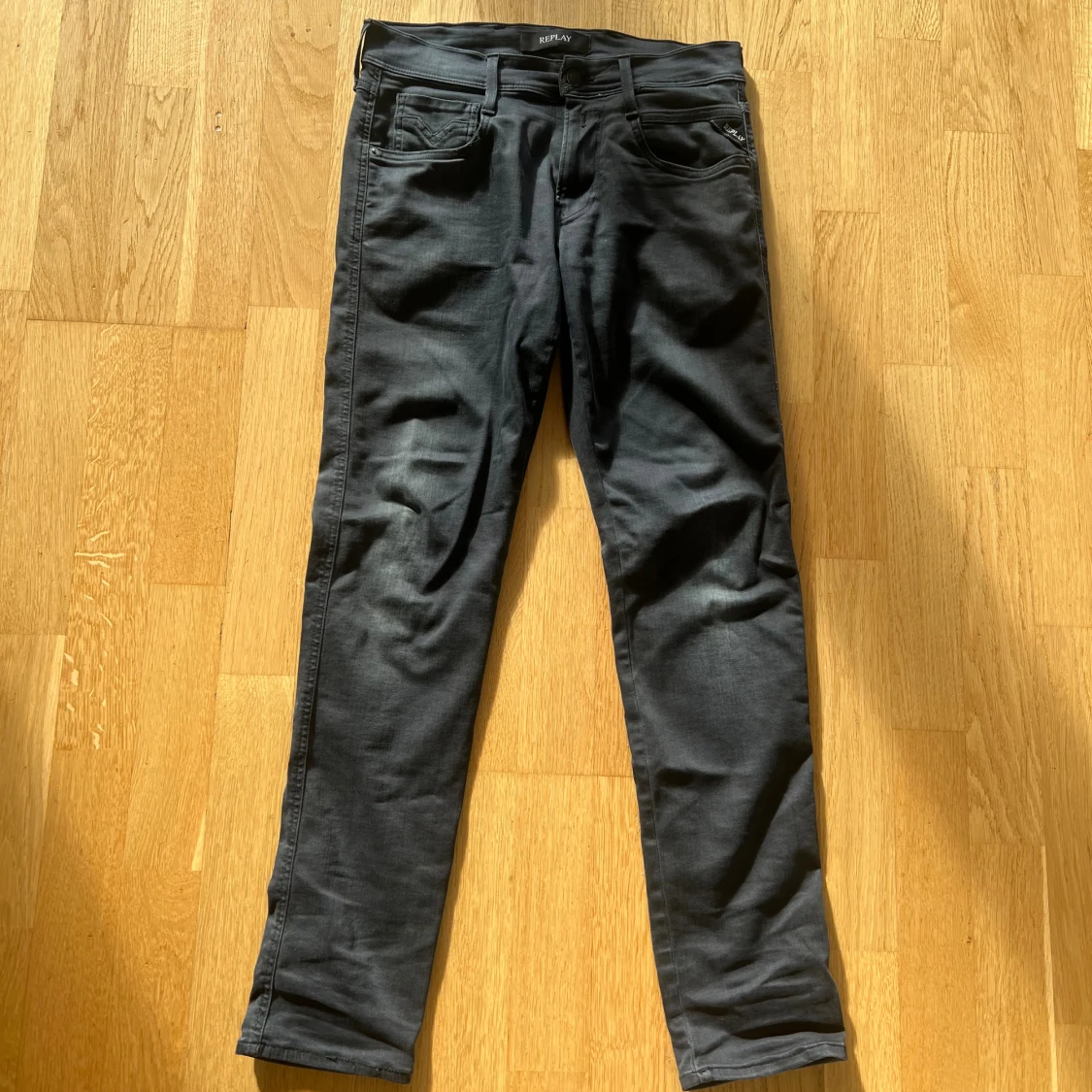 Svarta Replay Anbass jeans W28 L30 - 1