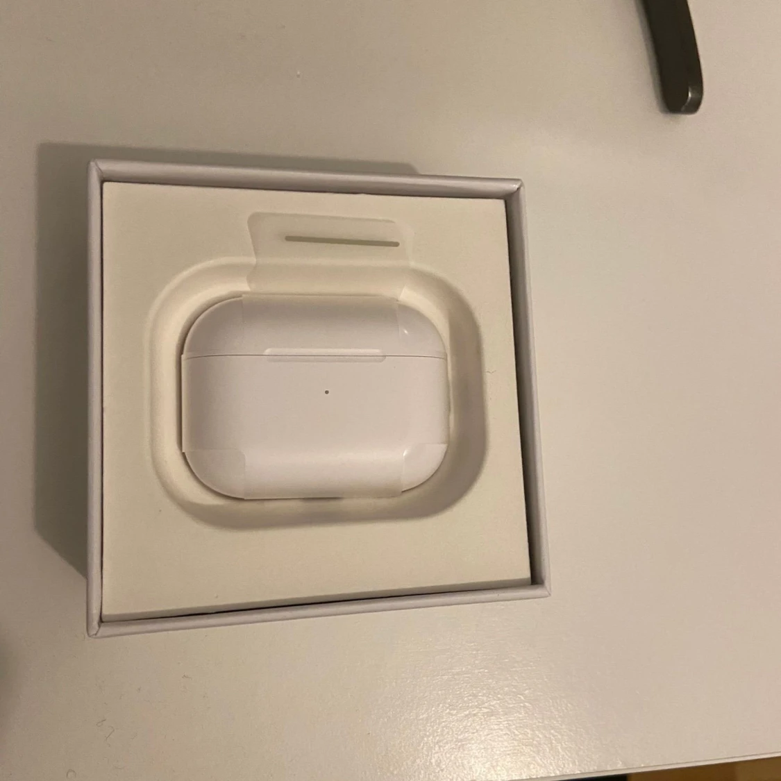 AirPods Pro (2nd generation) MagSafe USB-C - 3