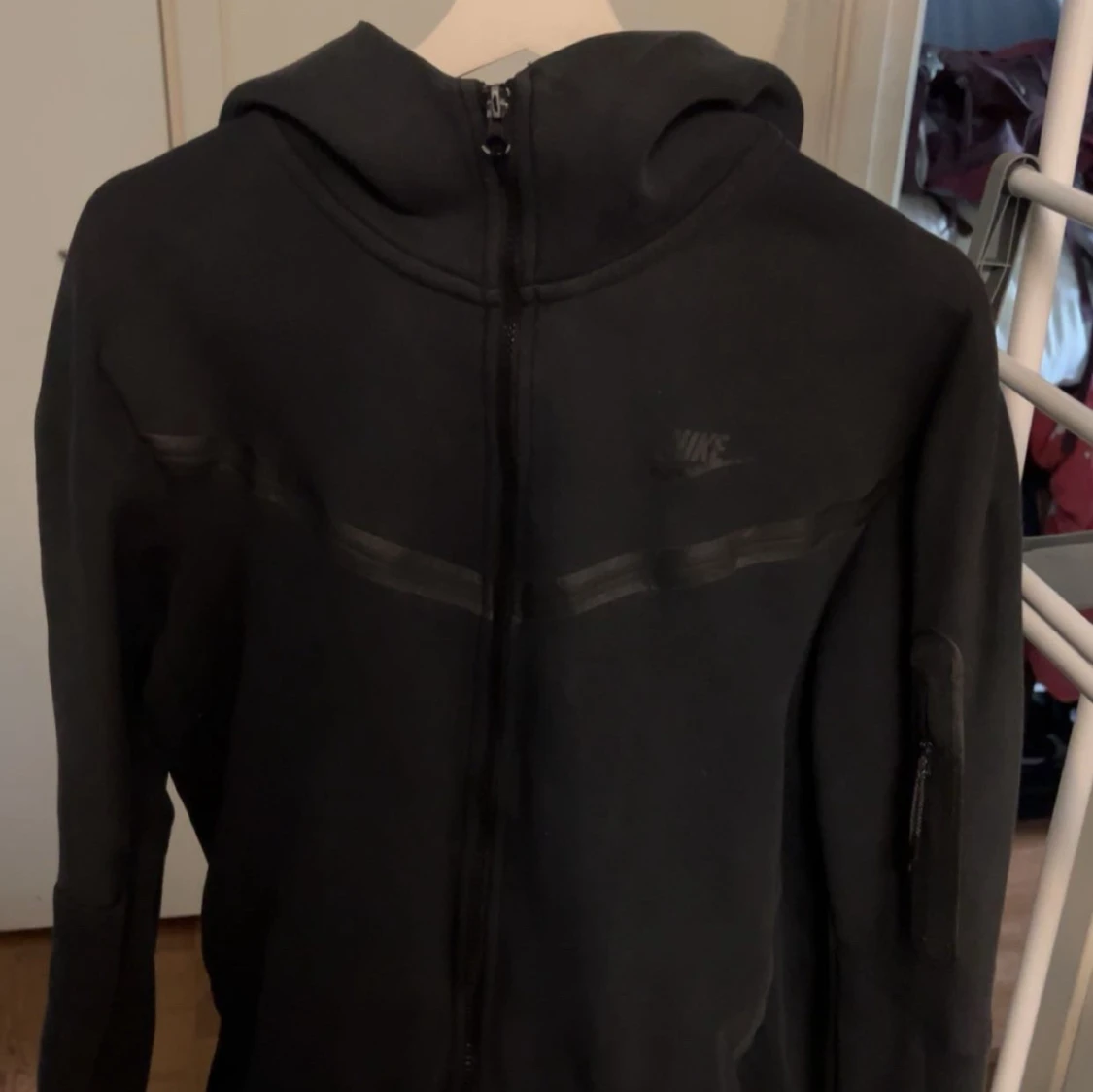 Svart Nike Tech Hoodie