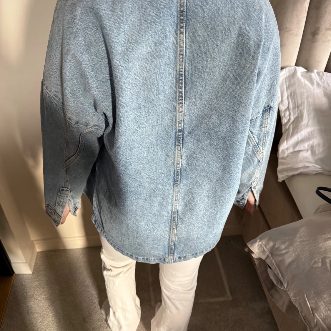 Oversized ljusblå jeansjacka - 2