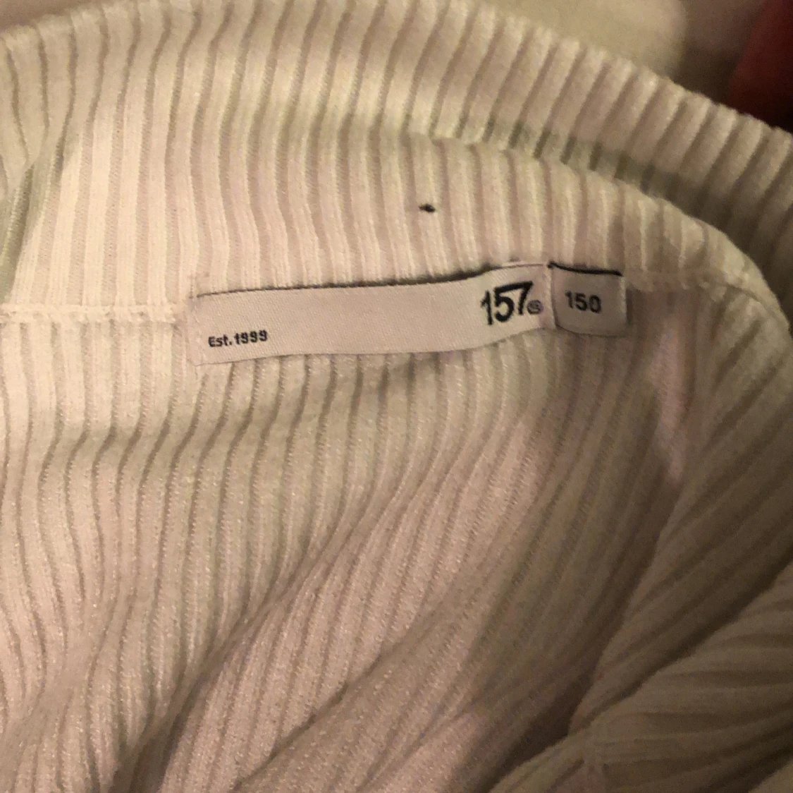 Vit ribbad kofta med dragkedja 157 - 2