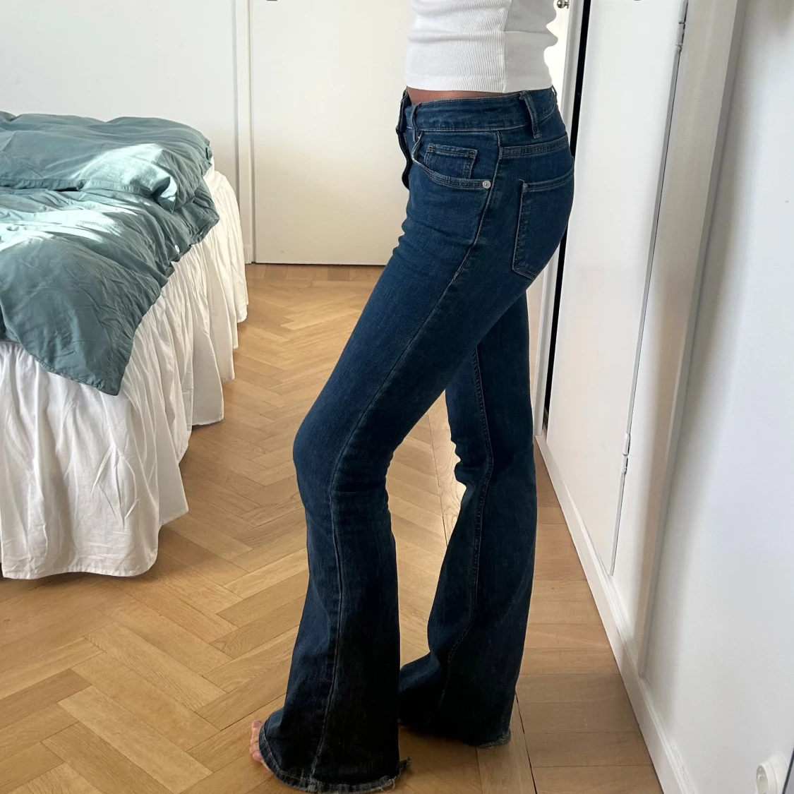Mörkblå bootcut jeans - 1