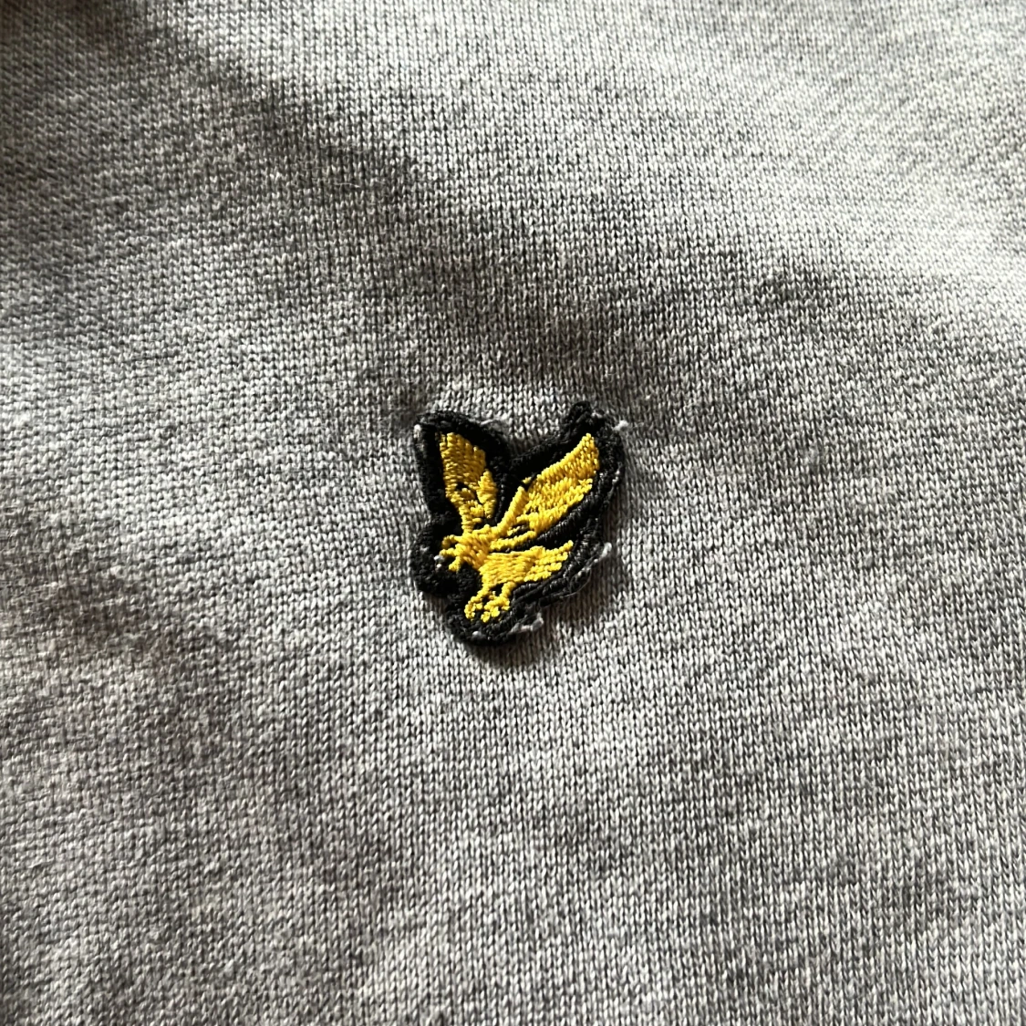 Grå hoodie från Lyle & Scott Junior - 2