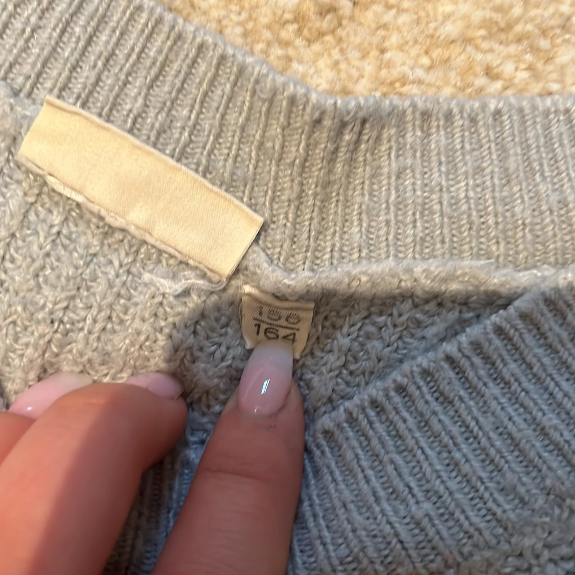 Ljusgrå stickad tröja från KappAhl - 4