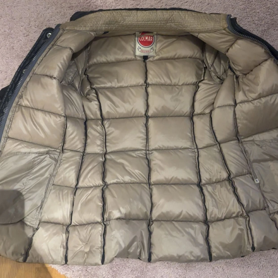 Svart dunjacka från Colmar - 3