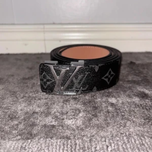 Lv bälte  - • Helt ny                                                                      • 110cm Långt                                                            • TikTok: Vibe.Wearr