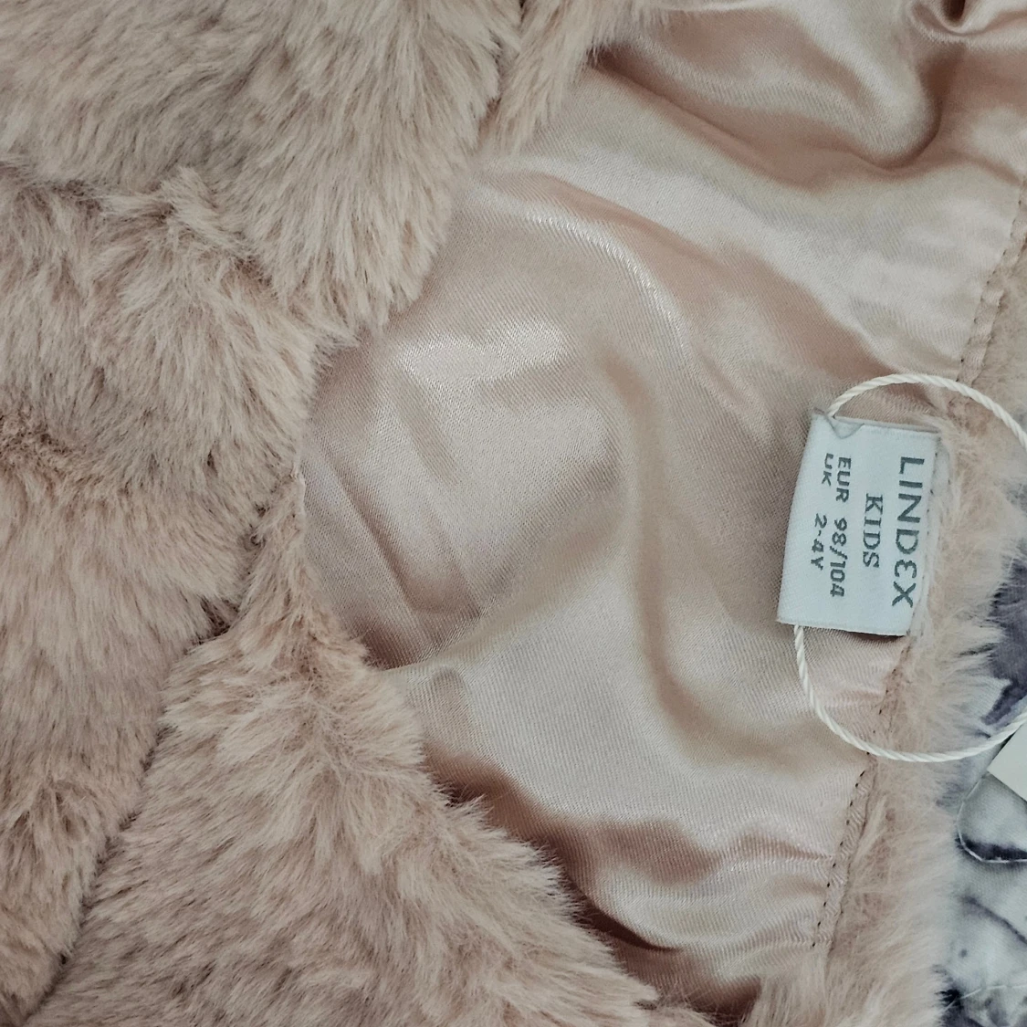 Ljusrosa pälsjacka från Lindex baby - 2