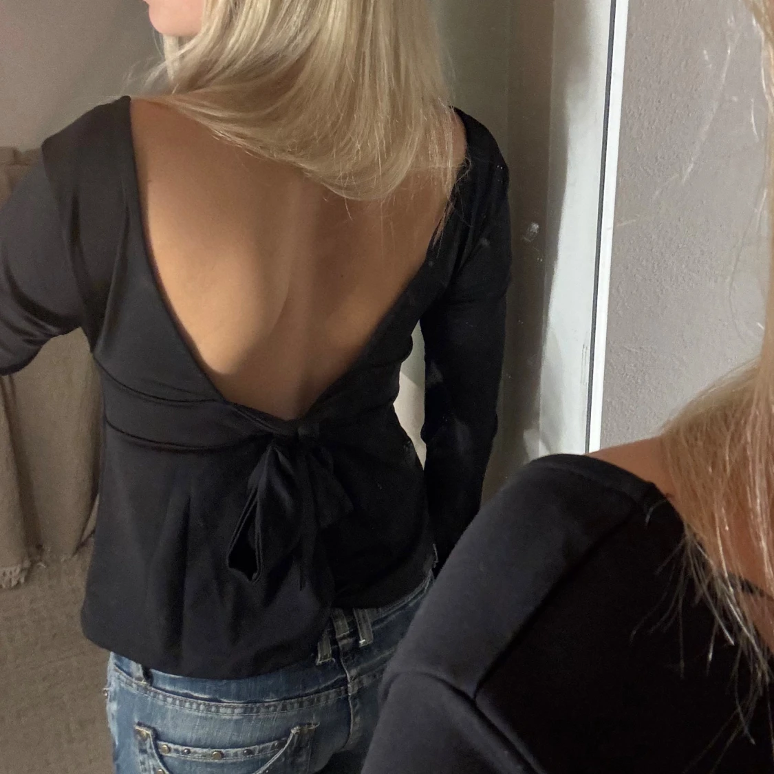 Svart topp med öppen rygg och knyt - 1