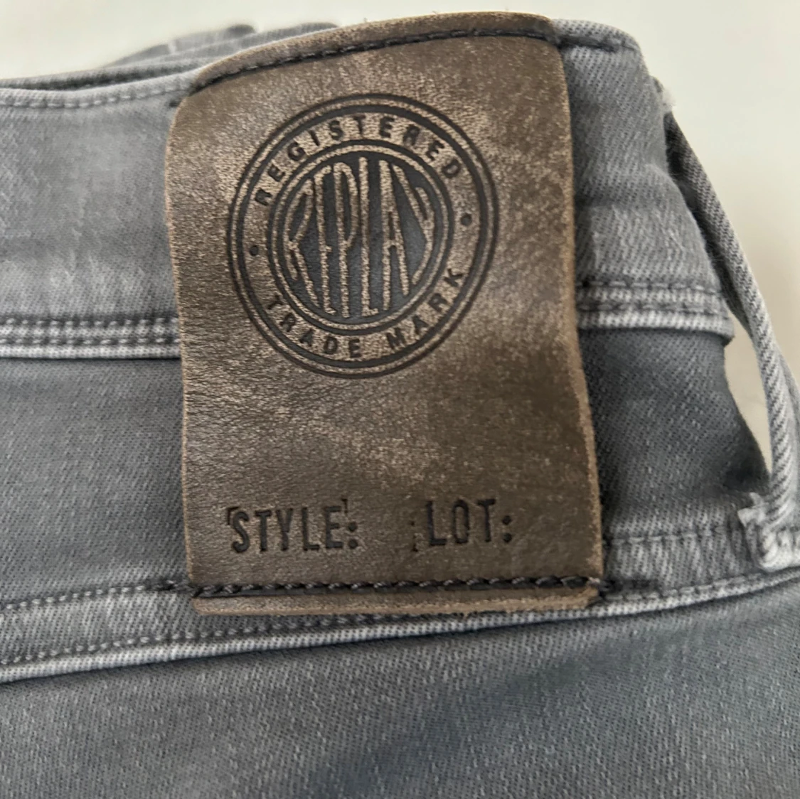 Grå Replay jeans Anbass  - 3