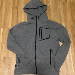 Crossfit huvtröja  - Elastisk tränings tröja dragkedja fickor riktigt bra 