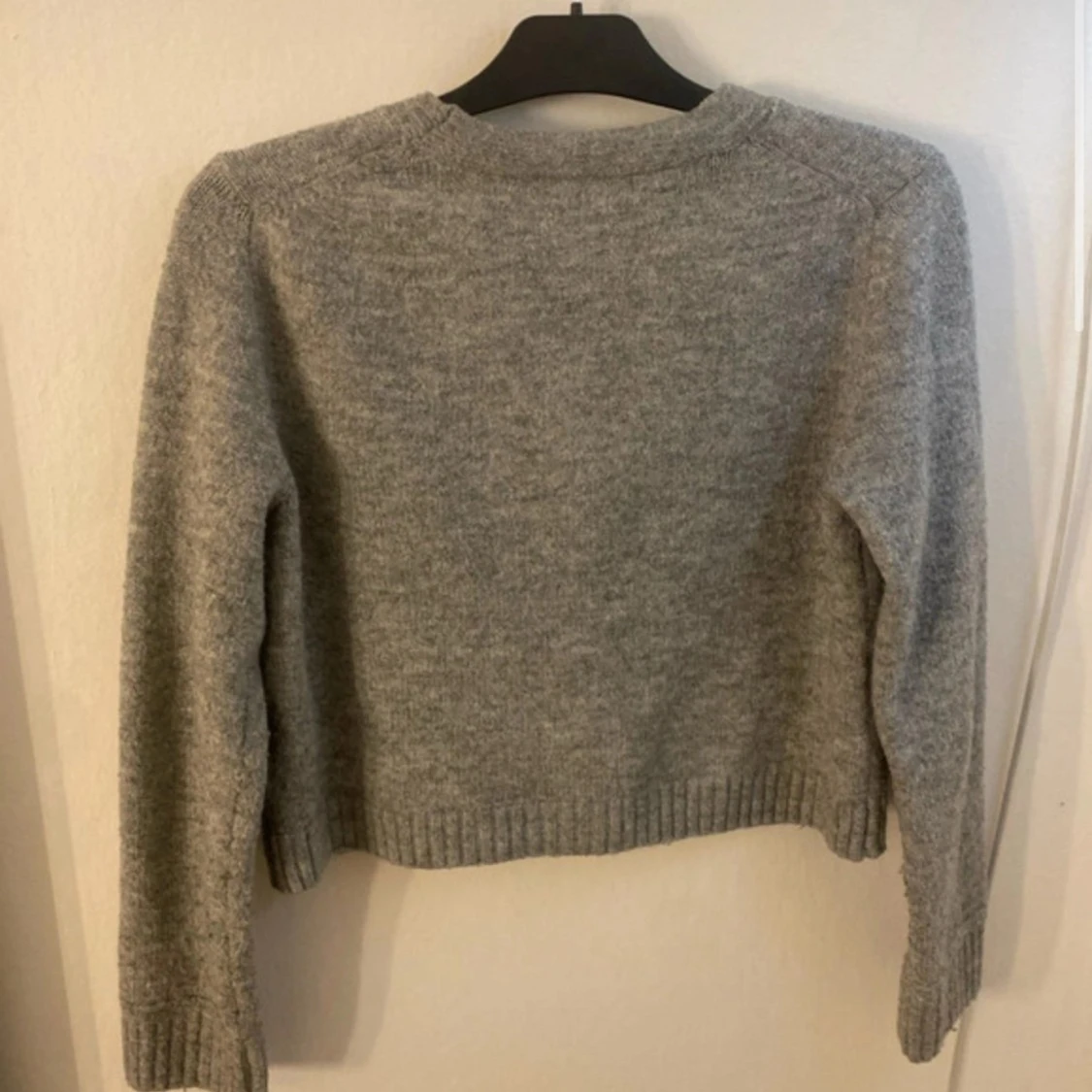 Grå kofta från H&M  - 90