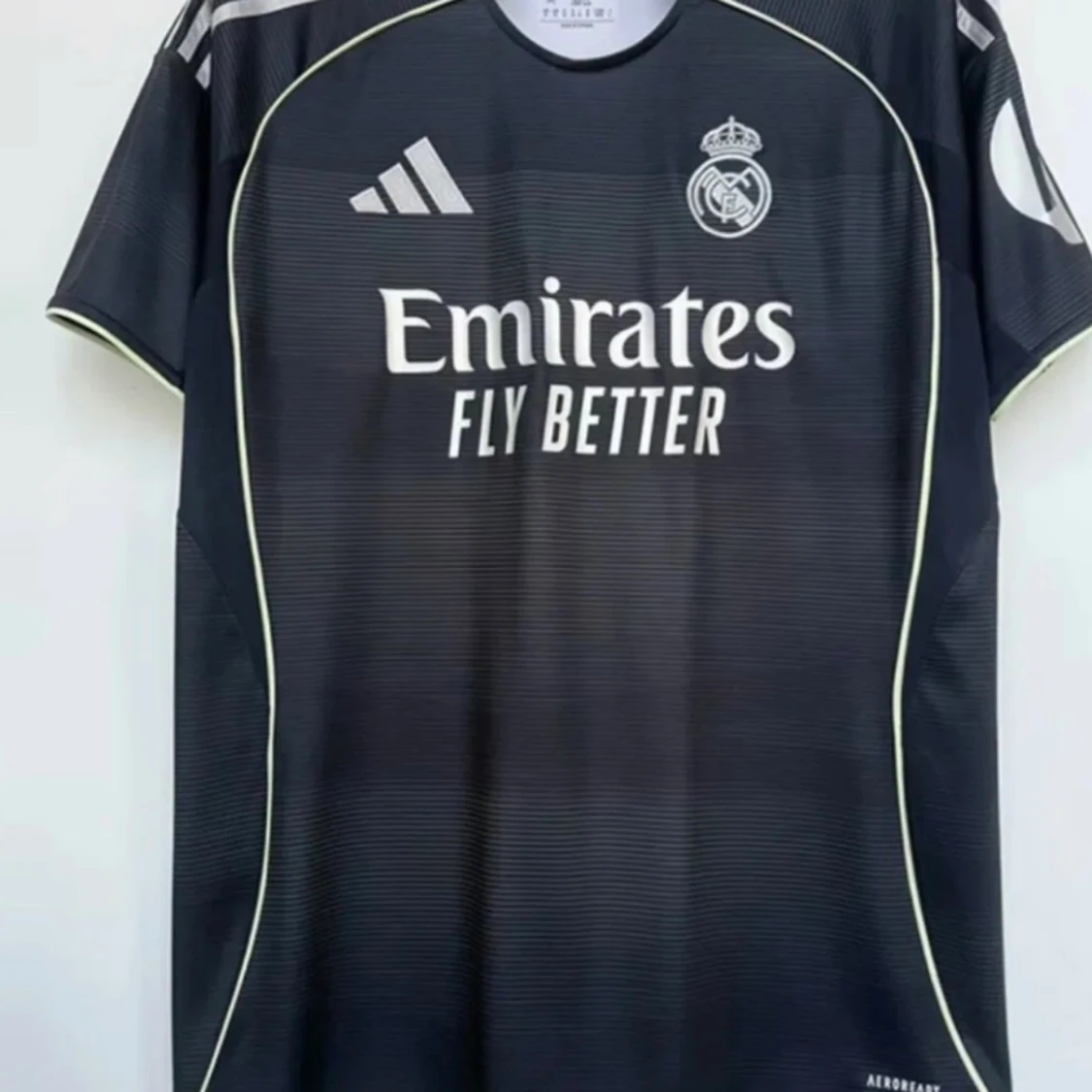 Svart Real Madrid fotbollströja Adidas