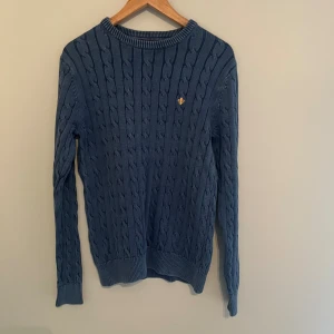 Morris tröja  - Kabelstickad Morris tröja - perfekt skick - st S - pris 349kr - hör av er för frågor!