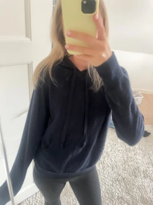 Stickad hoodie - Så fin!!!