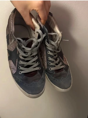 Golden goose midstar - Säljer mina super snygga golden goose midstar💕