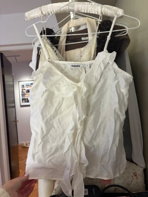 Gulligt volang linne - Gulligt linne, jätte ostruken men fixar såklart de 🩷🩷aldrig använd 