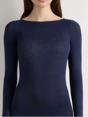 Intimissimi tröja - Intimissimi tröja, kashmir boatneck. Toppen är figurnära och tillverkad i ett tunt, mjukt material. Inga hål eller defekter, använd fåtal gånger. 