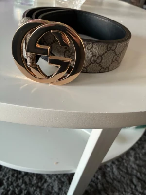 GG bälte - 100cm bra kvalite helt ny! Inte som andra som använder den beigea insidan utan den här är mycket bättre kvalite kan jag garantera er.