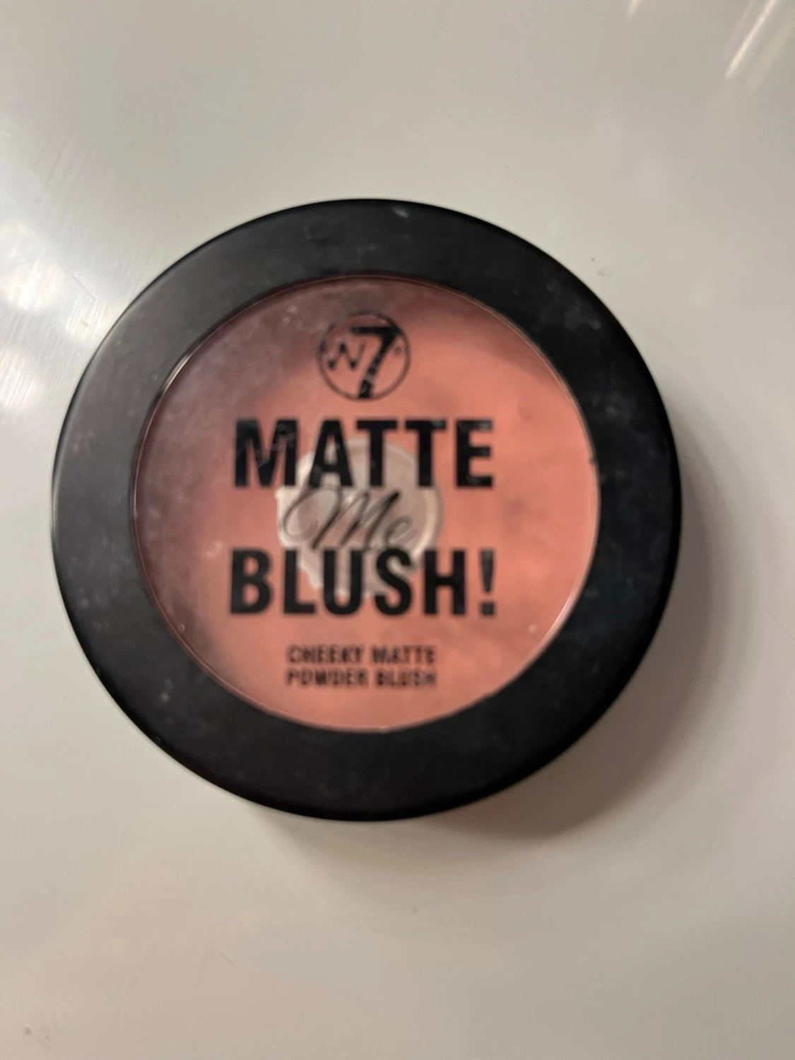 W7 Matte Me Blush puderrouge
