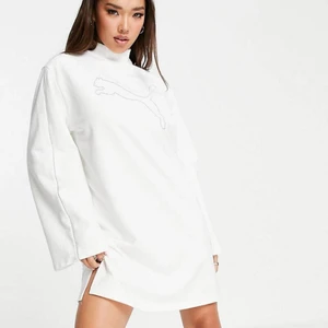 Klänning PUMA - PUMA-klänning/sweatshirt köpt för 679kr. Helt oanvänd med lappen kvar!🥰🤩