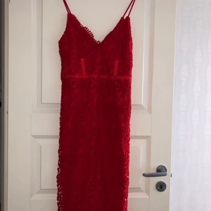 Klänninh - Storlek 36