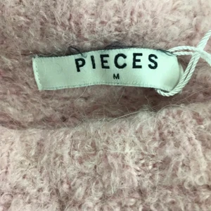 Stickad tröja - Jätte mysig stickad tröja. Frakt ingår ej❤️