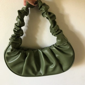 Grön väska - Grön liten väska🥰🥰 80kr inklusive frakt🥰🥰🥰