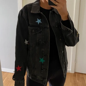 Jacka - Jacka köpt i london! Väldigt bra skick! Storlek S! 