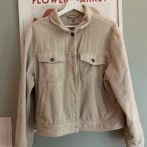 Manchester Jacka - Inhanlad på Pull and bear. I väldigt bra kvalitet😁