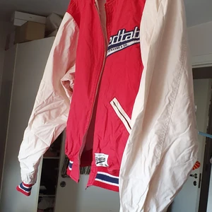 LEVIS unisex BOMBER JACKA  - I mycket bra skick only needs ironing och passar xs_L finns fler bilder 