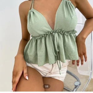 Shein topp - Superfin grön topp från shein som tyvärr inte används!