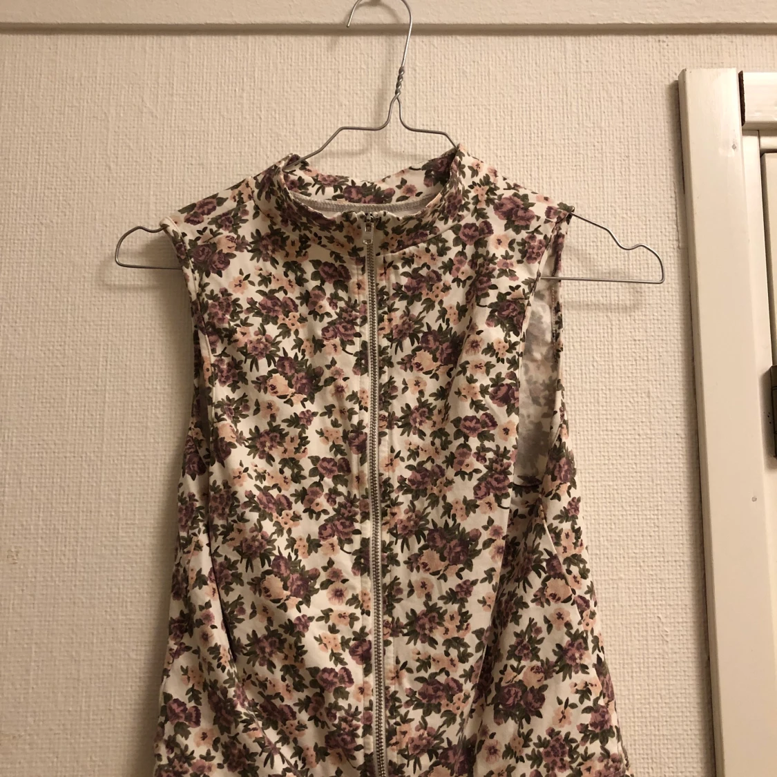 Blommigt linne, stl S  - 90