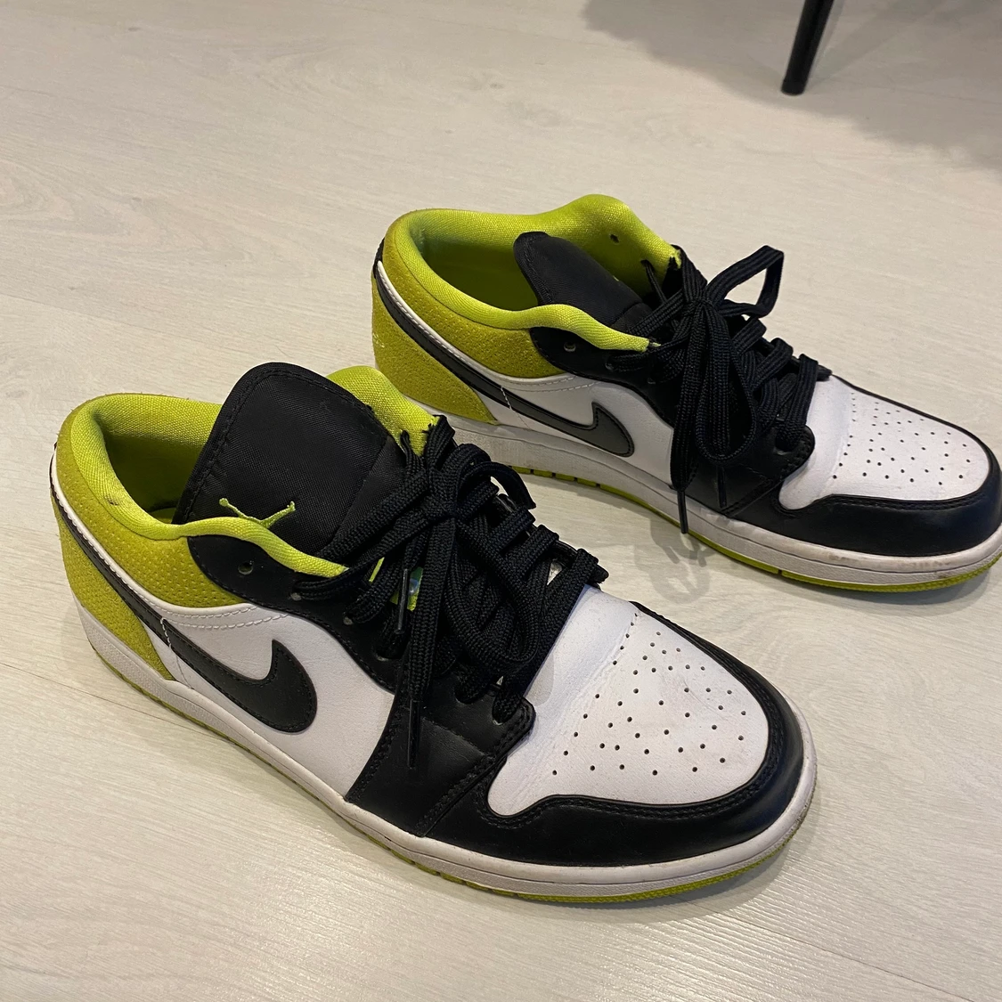 Air Jordan 1 Low ”Suede Green” - 90