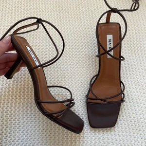 Klackar nakd  - Jättefina klackar från nakd, oanvända!