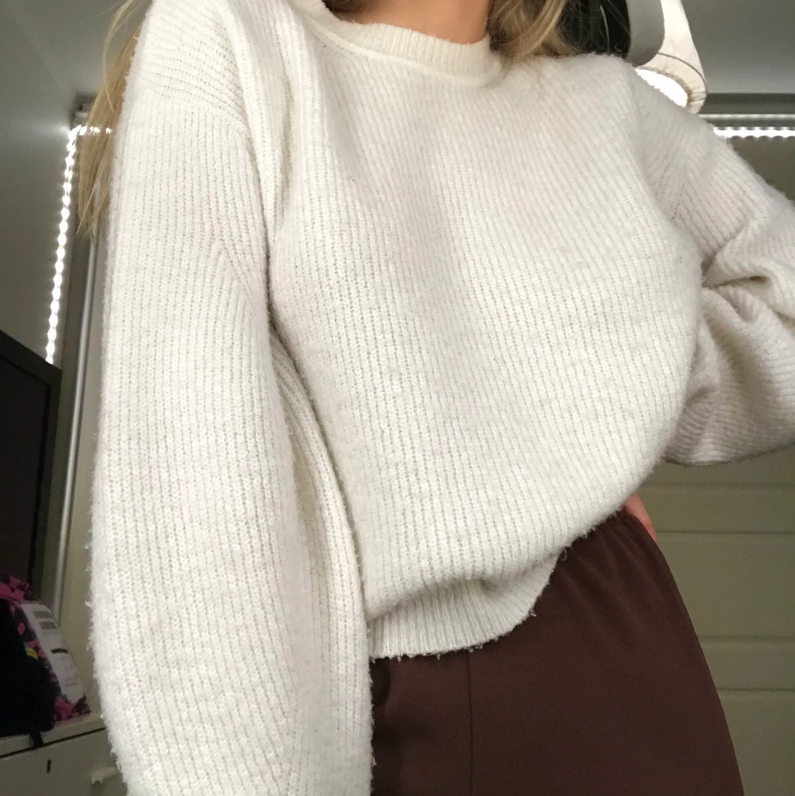 Vit stickad tröja