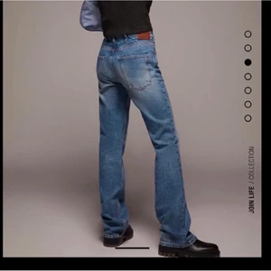 Zara jeans - Snygga långa zara jeans💕💕💕köparen står för frakten❤️❤️