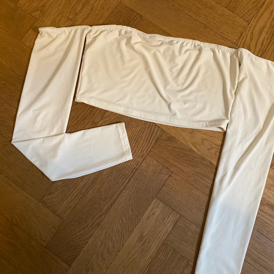 Offshoulder tubtopp tröja - 90