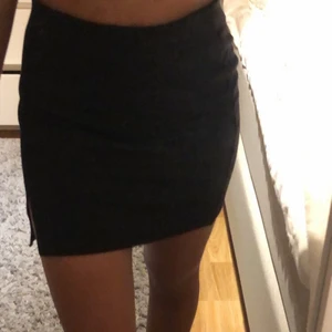 Svart kjol - Skön svart kjol i storlek xs/s, köpare står för fraktkostnad💓