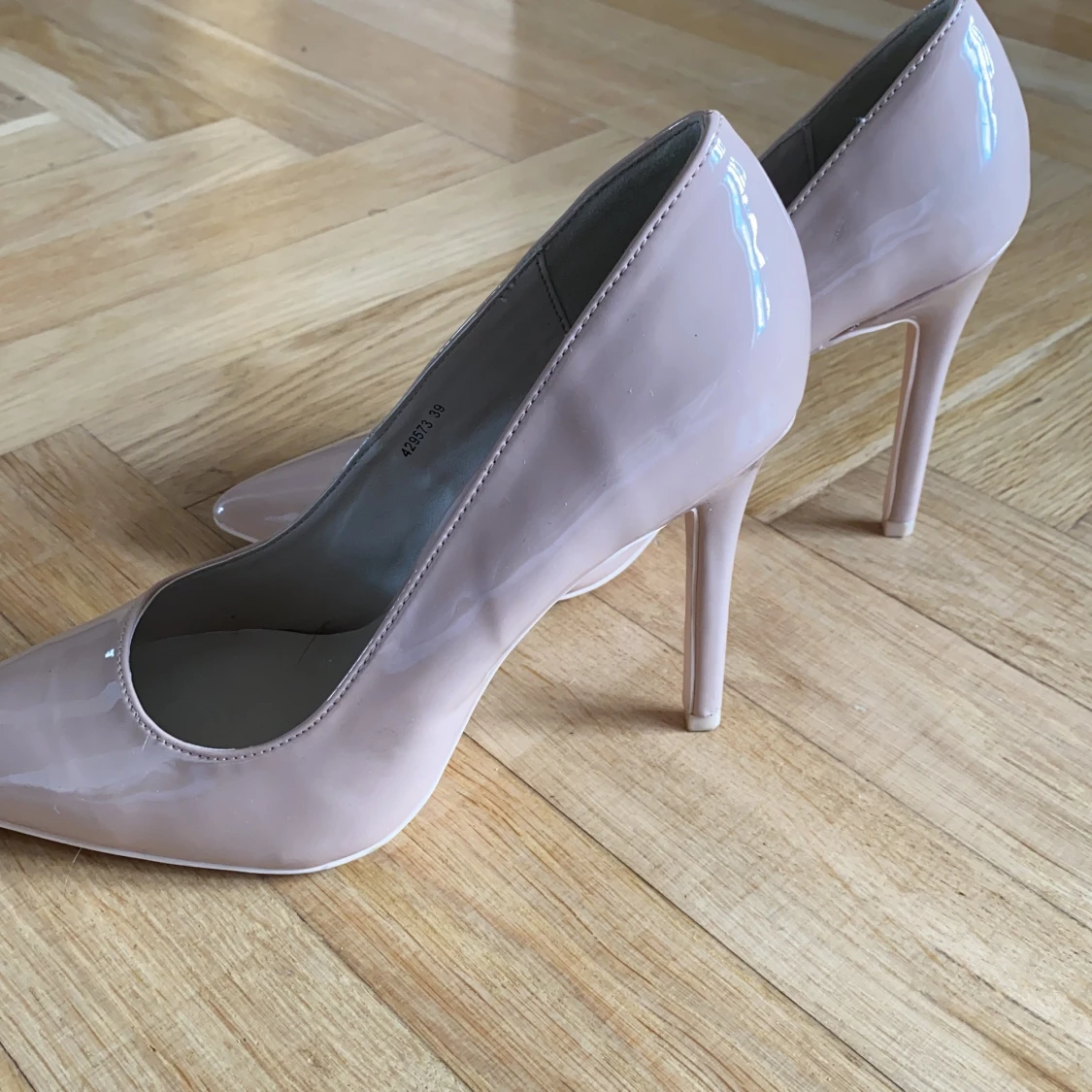 Pumps från Nelly  - 90
