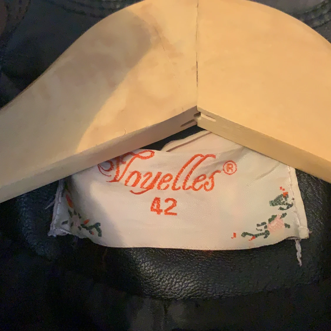 Skin jacka storlek 42