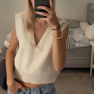 Tröja från gina - Fin tröja från Gina i bra skick, frakt tillkommer 