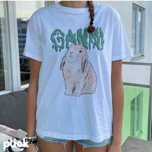 SÖKER  - Söker den T-shirten